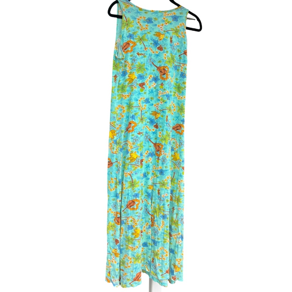 long comfortable vintage Hawaiian print body con dress